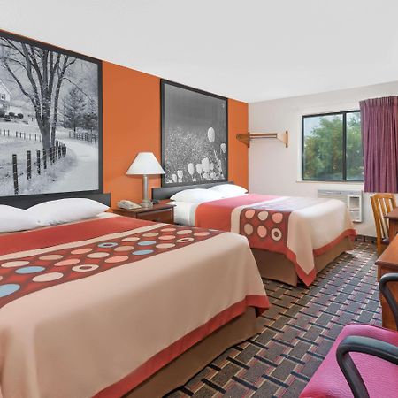 Super 8 By Wyndham Kent/Akron Area Εξωτερικό φωτογραφία
