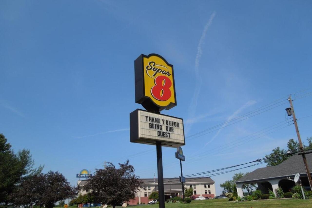 Super 8 By Wyndham Kent/Akron Area Εξωτερικό φωτογραφία